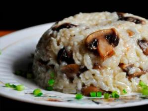 Рис с замороженными овощами и шампиньонами